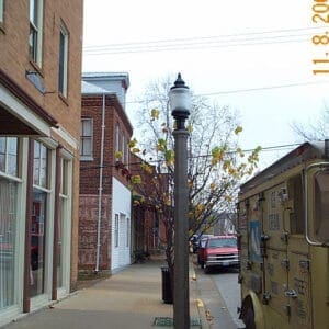 K109 Cambridge - Sheridan K109 Cambridge fixture atop a Sheridan pole.