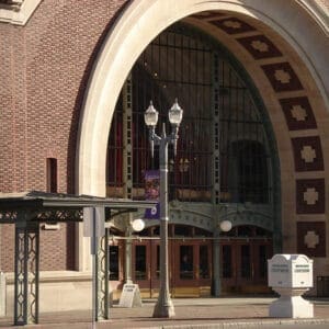 K445 Sol-Lux fixtures accompanied by banner arms and Coshocton style arms all on top of a Pacific pole. This project is in front of Union Station located in Tacoma, Washington.