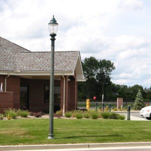 A K124 Paragon atop a Traditional pole.