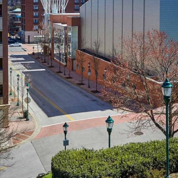 With the streetlights of Chattanooga beginning to fail, the City of Chattanooga and its Electric Power Board teamed up with King Luminaire, resulting in a total of 1,800 K124 Paragon and K118 Washington fixtures being installed, reducing maintenance costs, and eliminating the threat of the streetscapes going dark.